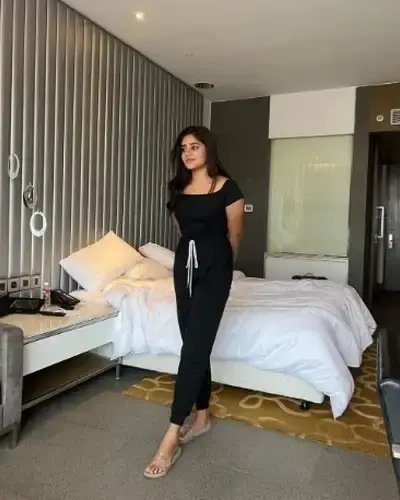 Call Girls Agra Cash On Delivery